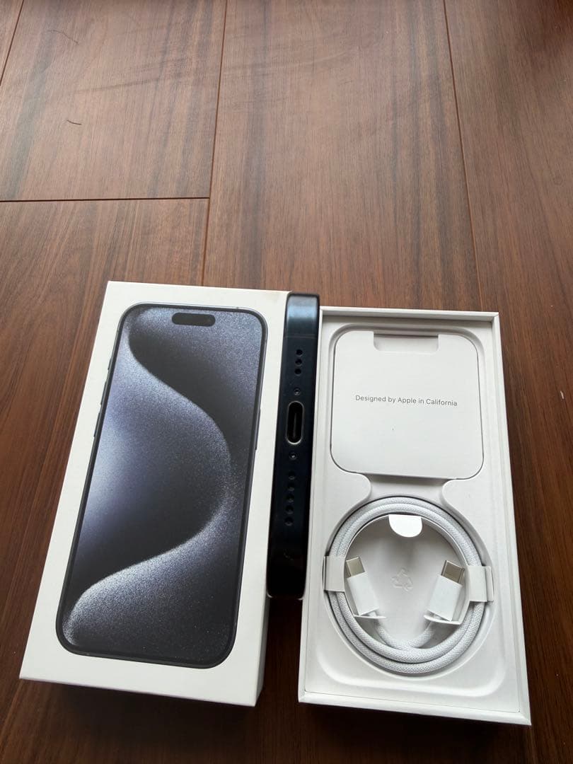 Apple iPhone 15 Pro ブルーチタニウム 本体　256GB