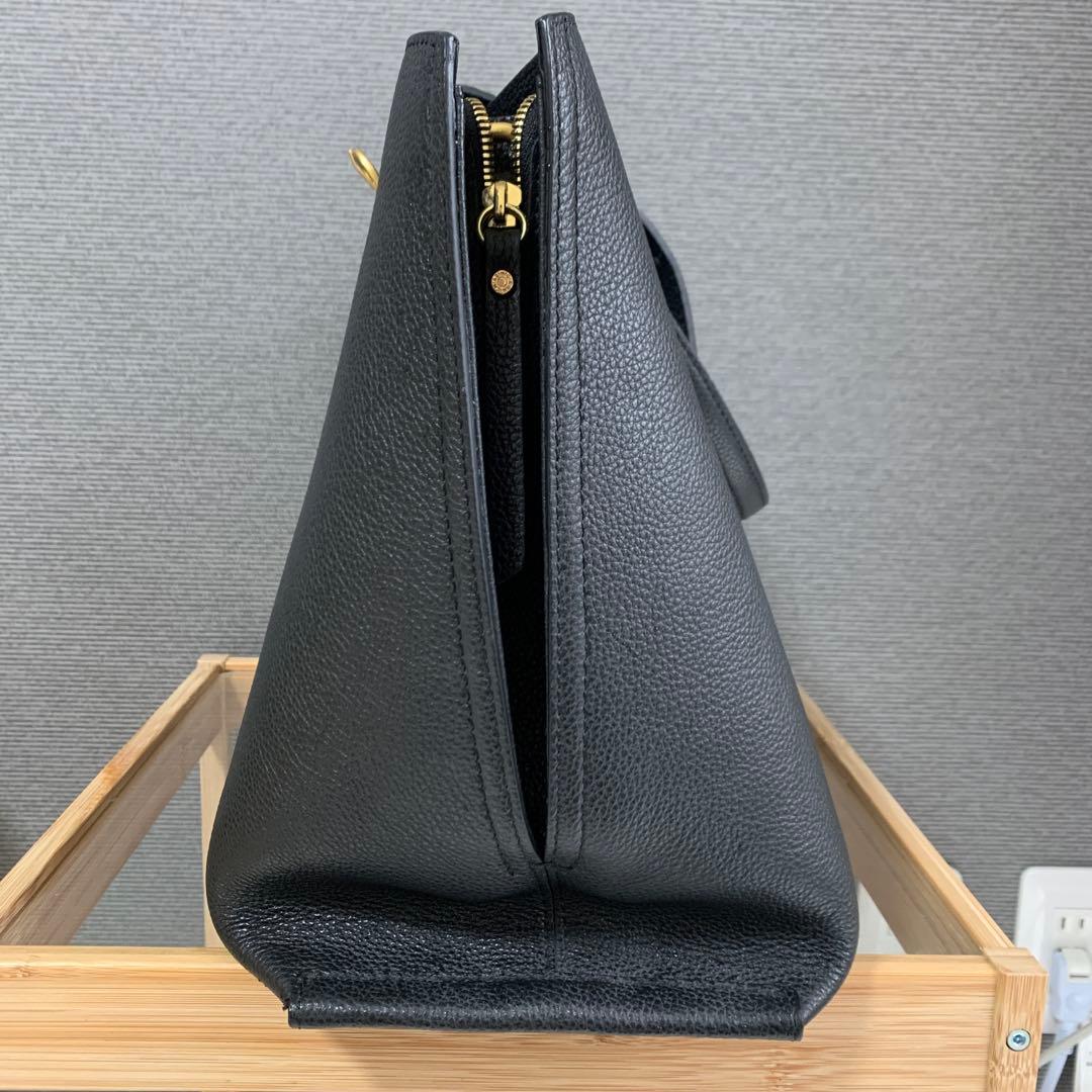 【美品】GIANNI CHIARINI ブラックビジネスバッグ大容量