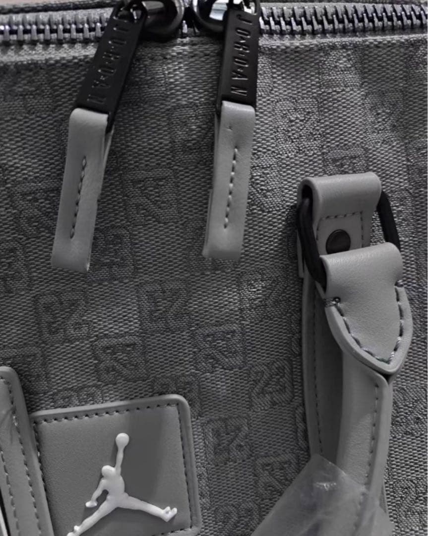 ジョーダン　モノグラム ボストンバッグ　グレー　未使用