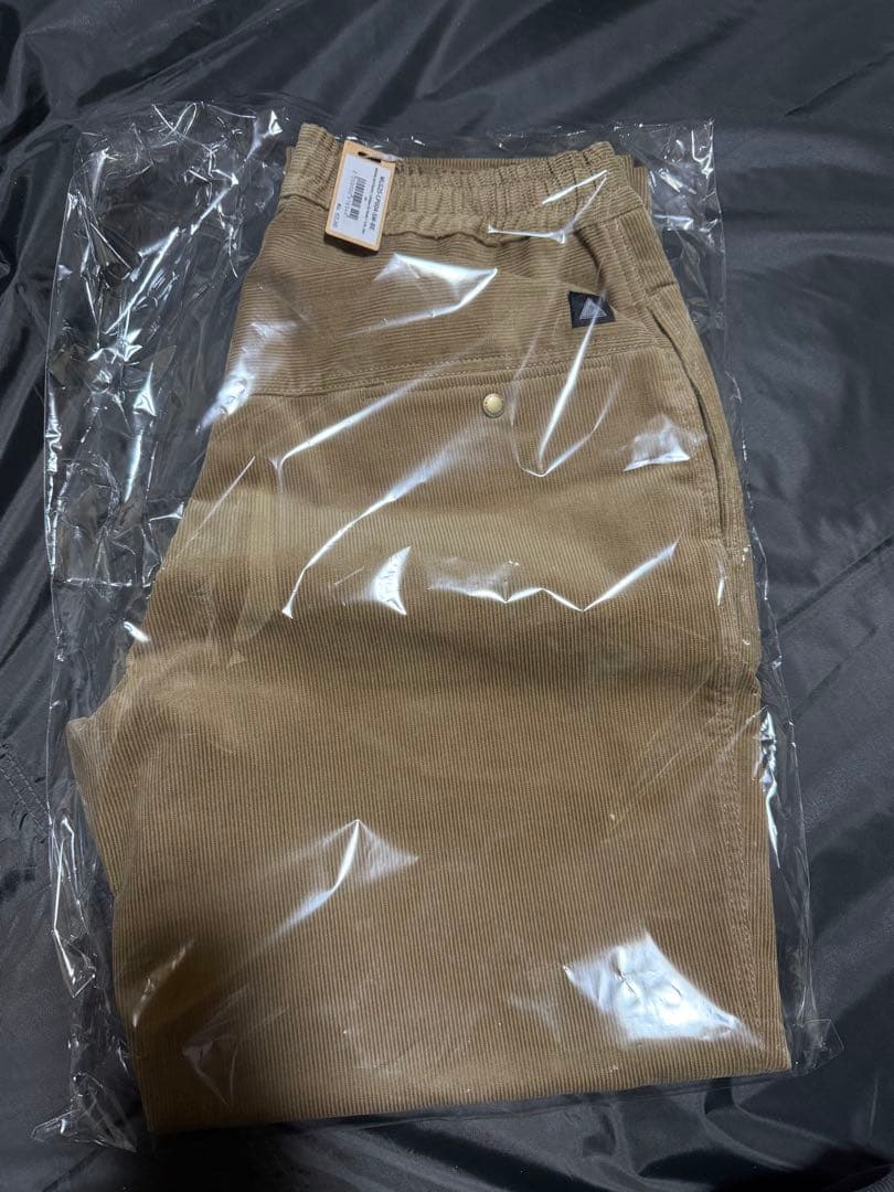 ムーンライトギア　ベージュ　アンフェイクコーデュロイパンツ