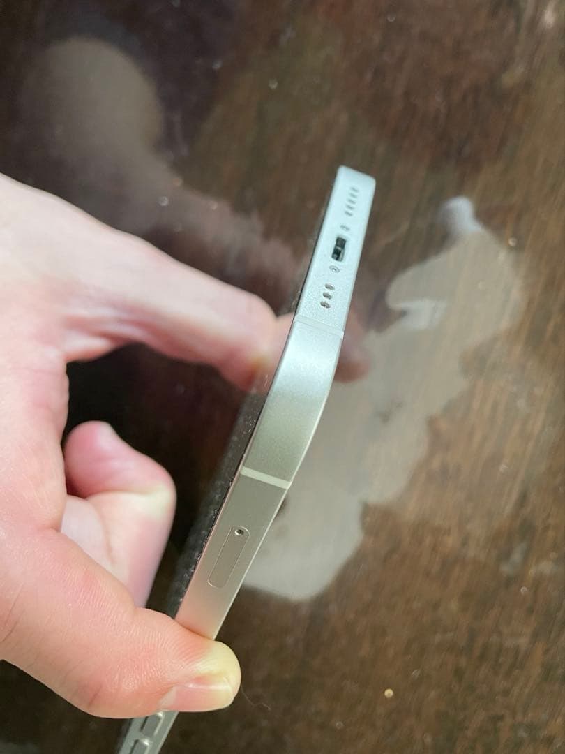 Apple iPhone 12 64GBホワイト バッテリー87%