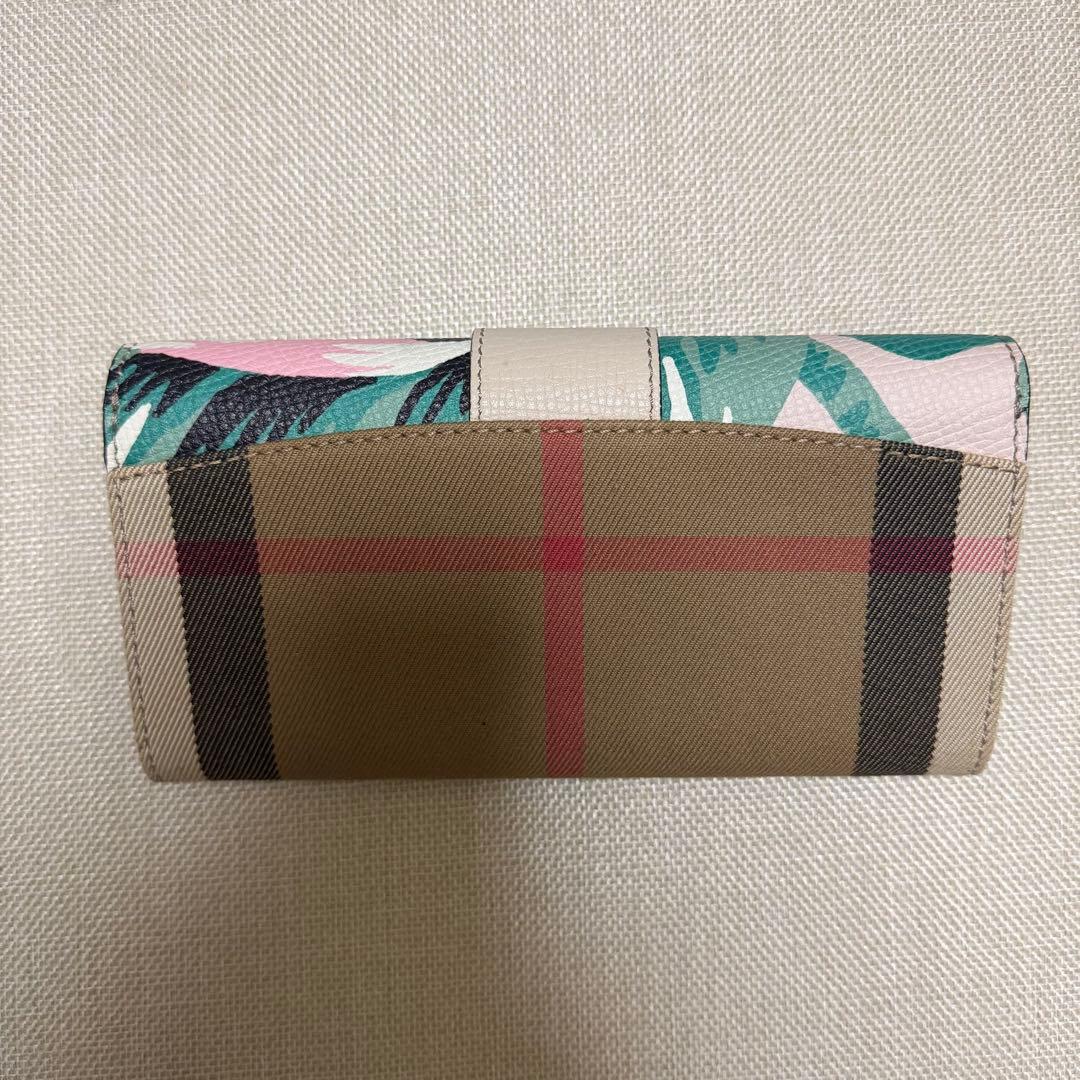 Burberry フローラルプリント 長財布