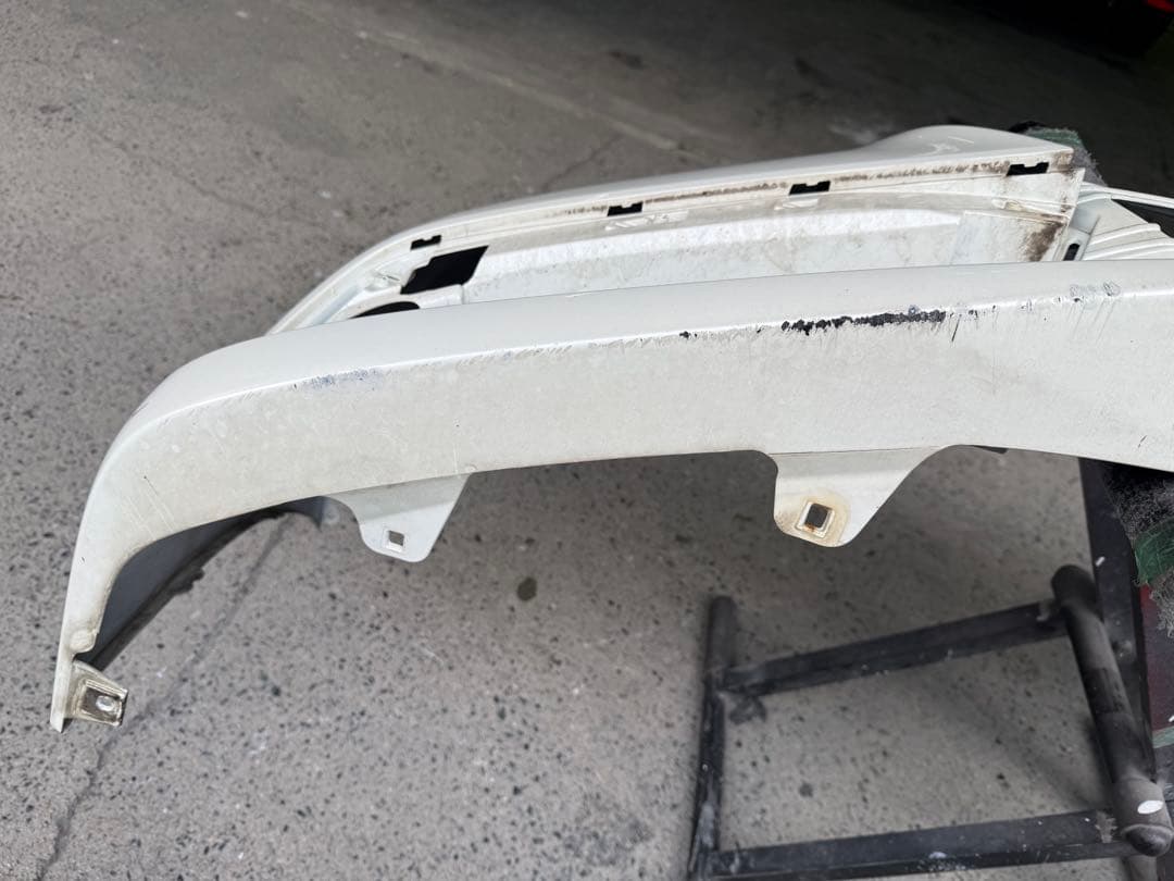 210系 クラウン ハイブリッド フロントバンパー