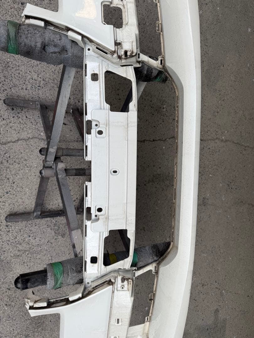 210系 クラウン ハイブリッド フロントバンパー