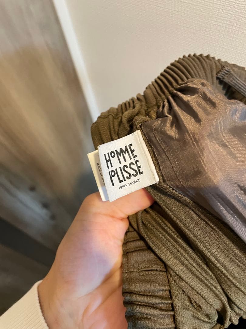 プリーツフレアパンツ　オムプリッセイッセイミヤケ　サイズ2 ブラウン