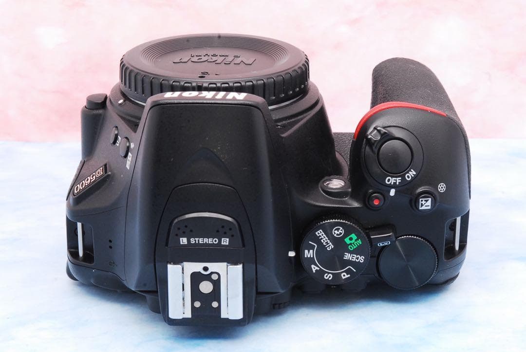 Nikon ニコン D5600★一眼レフカメラ★Wi-Fi★AF-Pレンズ
