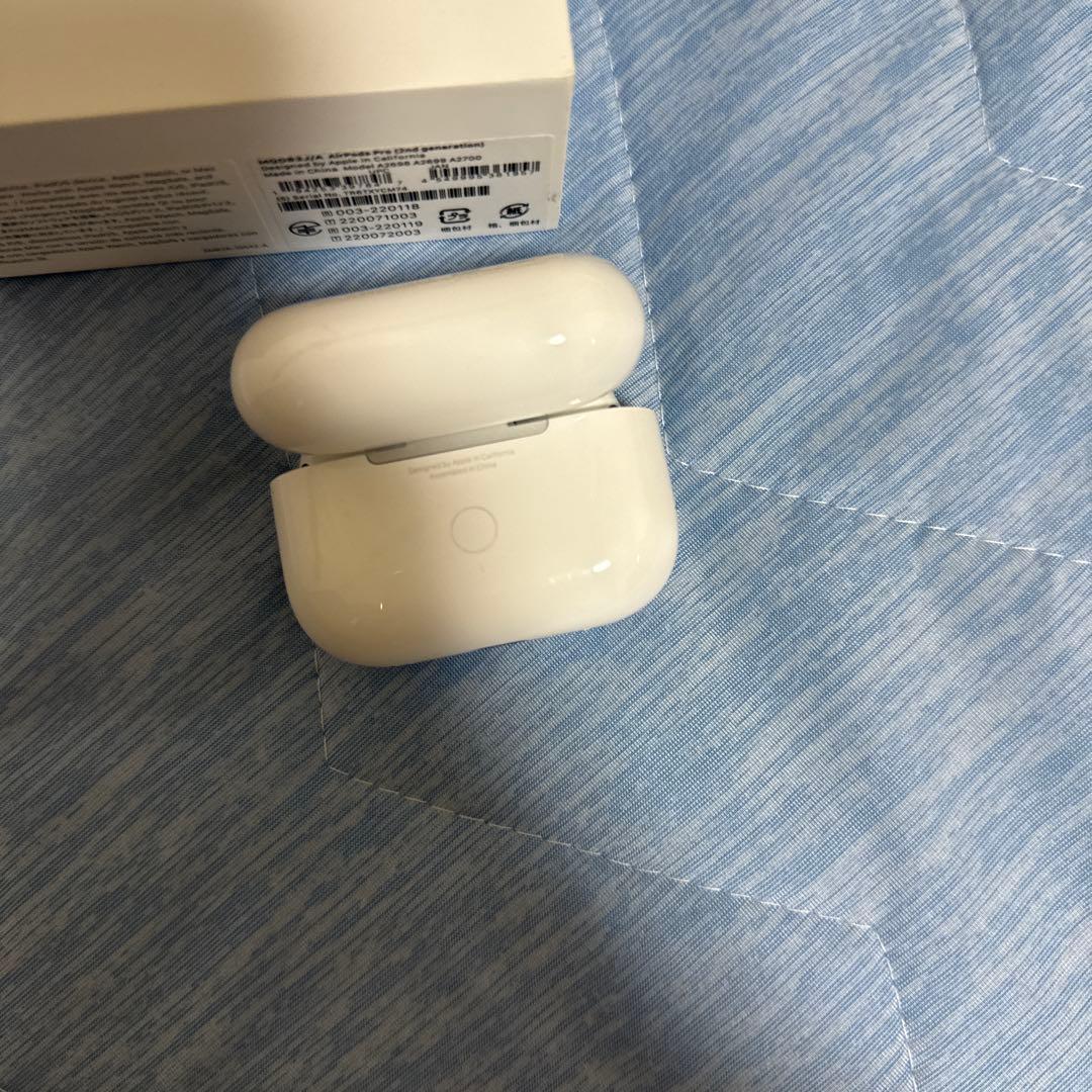 AirPods本体 充電ケーブル付き ホワイト