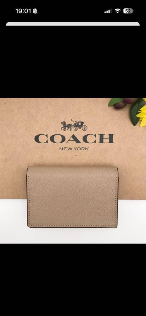 COACH 新品　レザー名刺入れ ベージュ