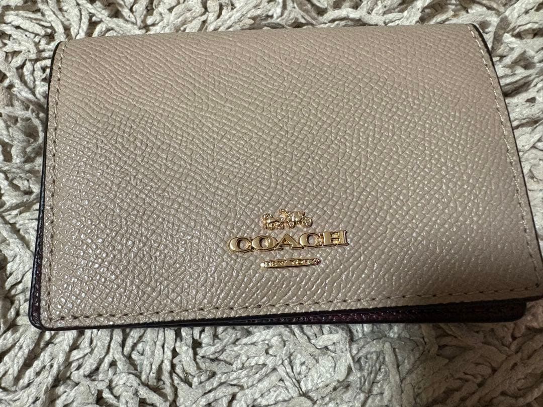COACH 新品　レザー名刺入れ ベージュ