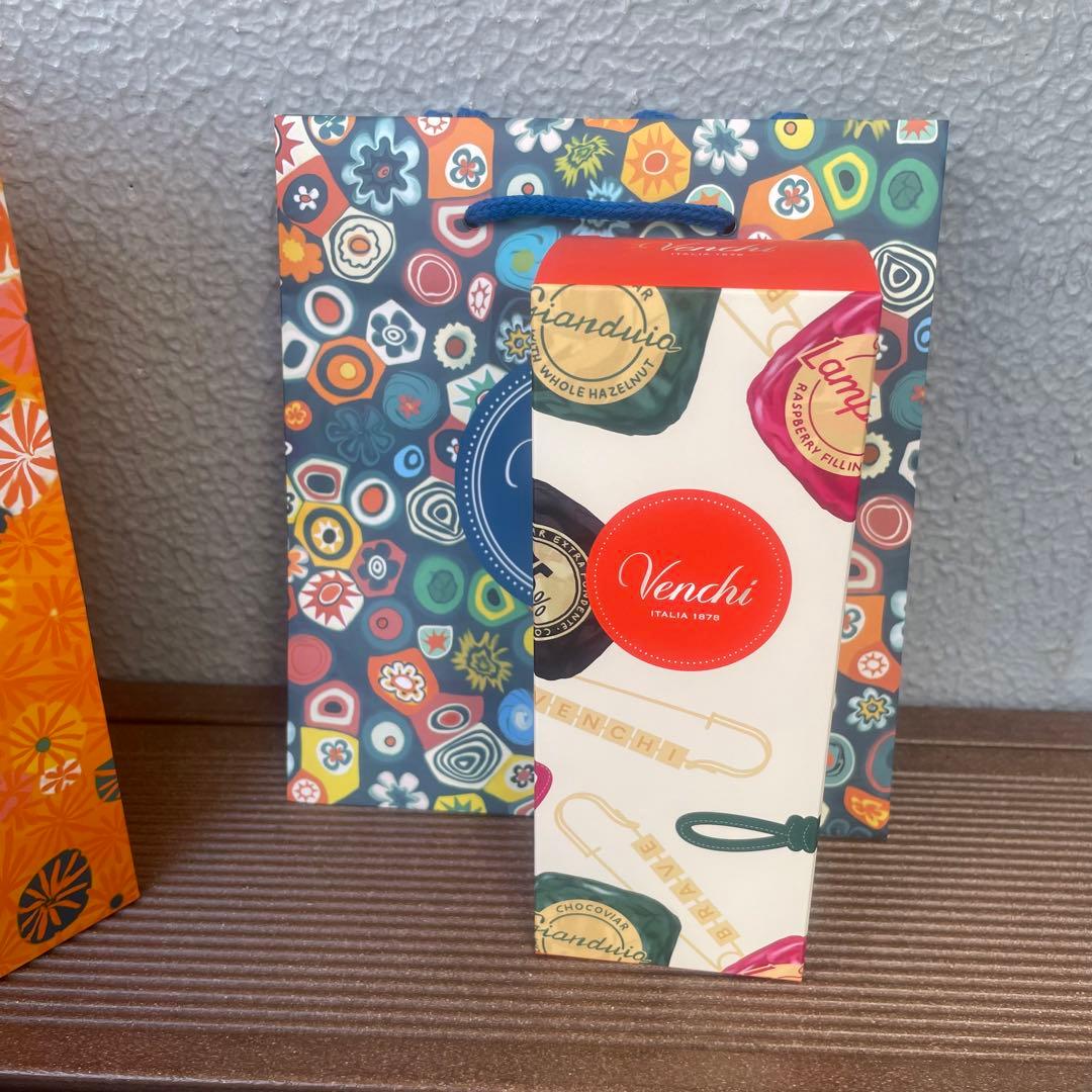 【新品未開封】Venchi ヴェンキ ラズベリー チャーム ショッパー付