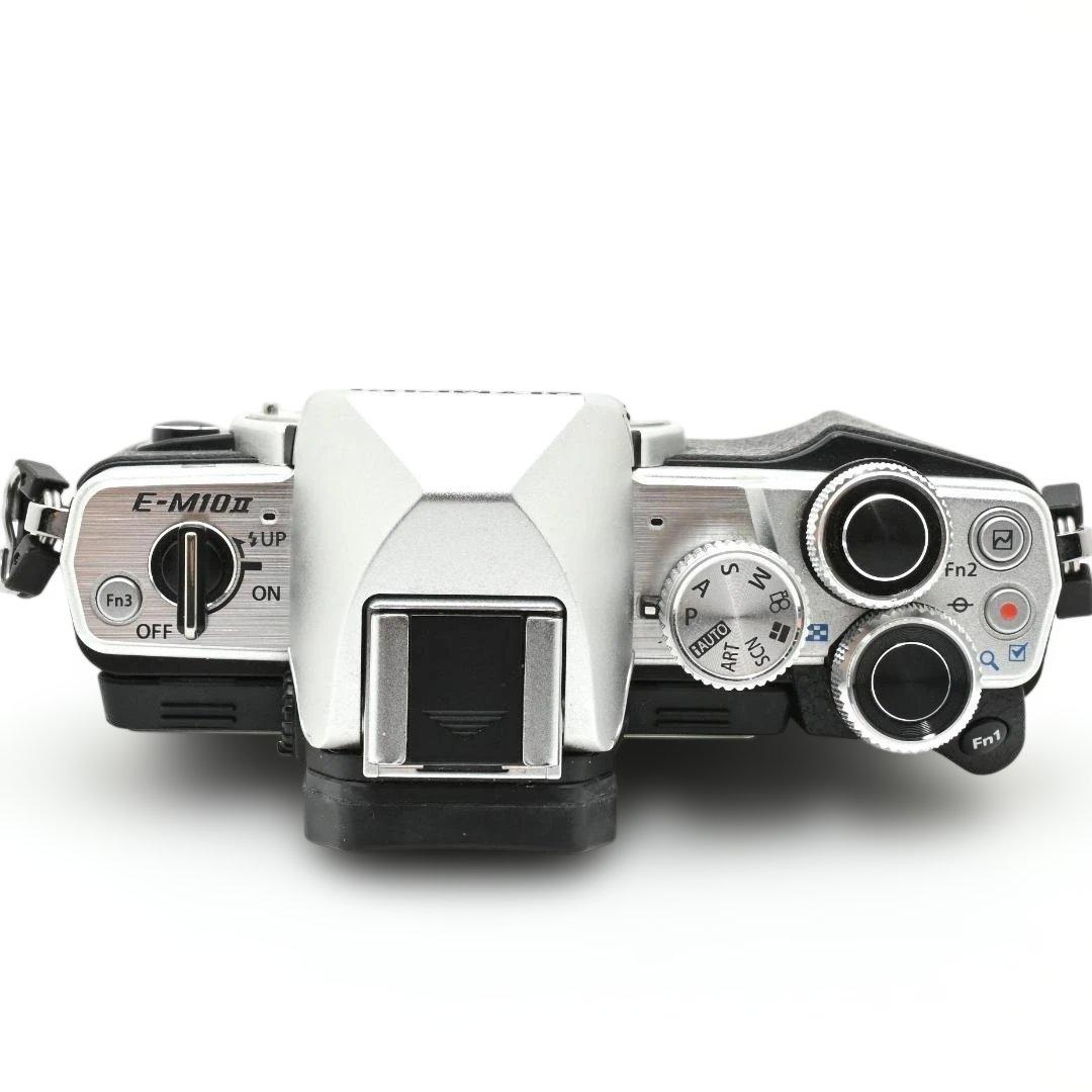 【美品・ショット数1425回】OLYMPUS OM-D E-M10 MarkII