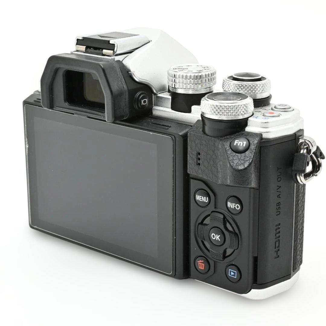 【美品・ショット数1425回】OLYMPUS OM-D E-M10 MarkII