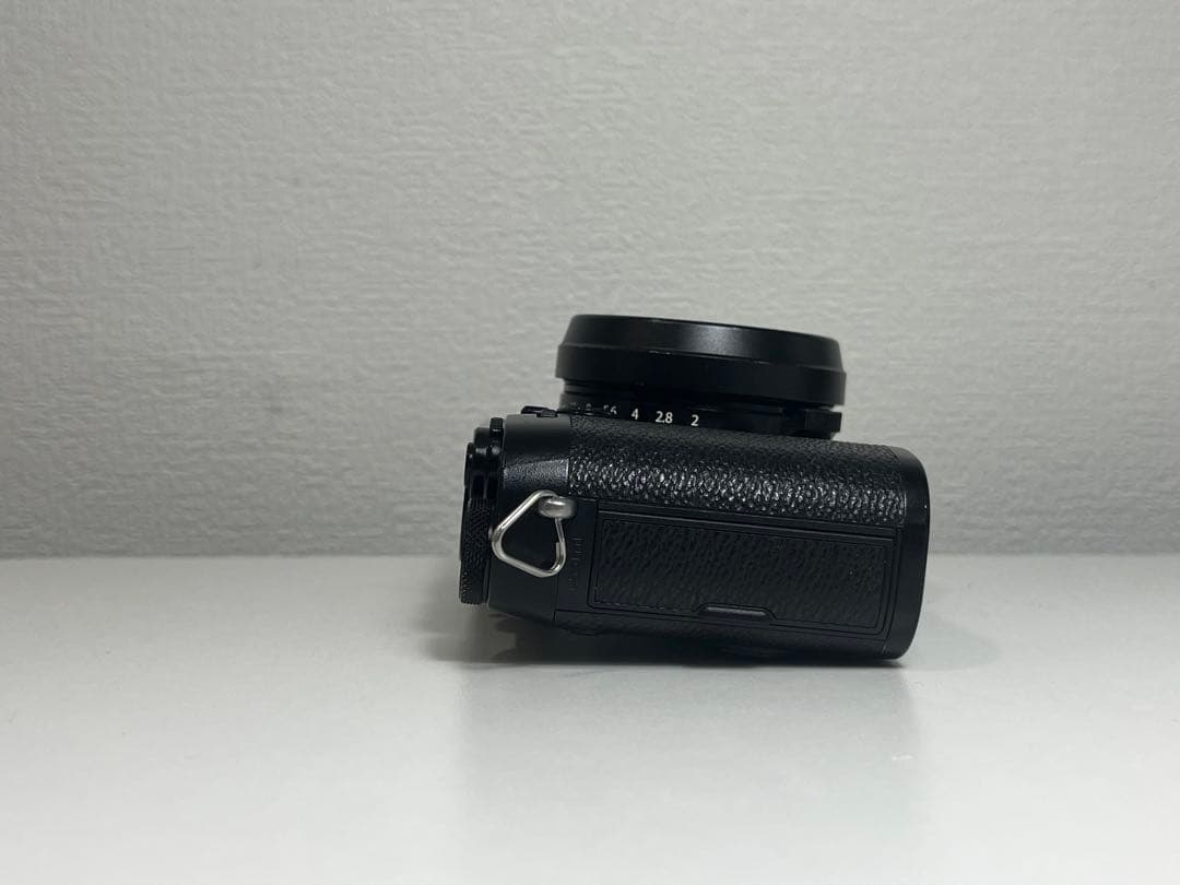 け*ん様 FUJIFILM フジフイルム X100F ブラック