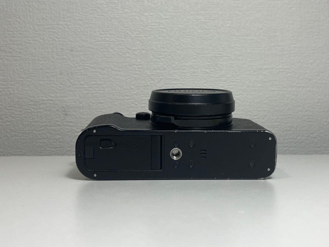 け*ん様 FUJIFILM フジフイルム X100F ブラック