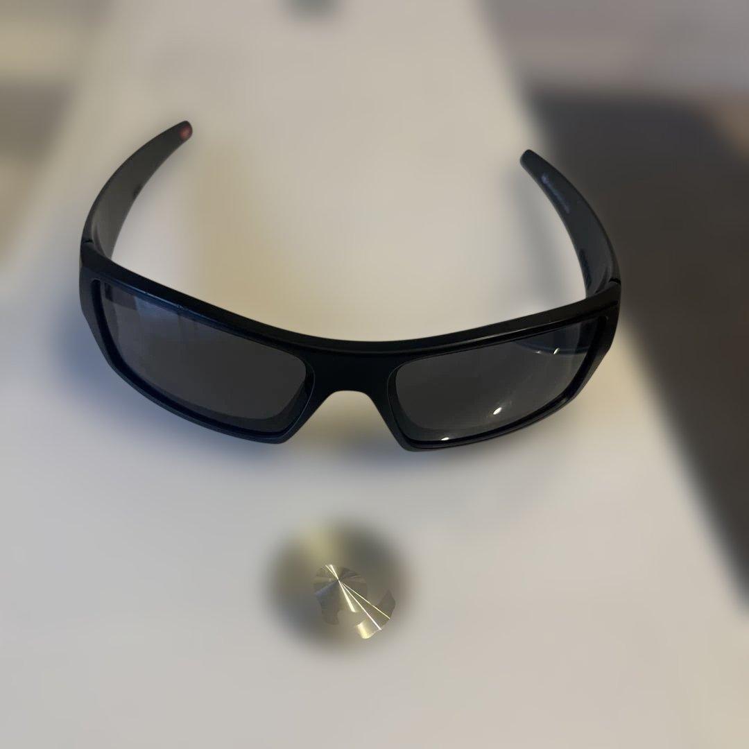 Oakley ブラック スポーツサングラス ガスカン