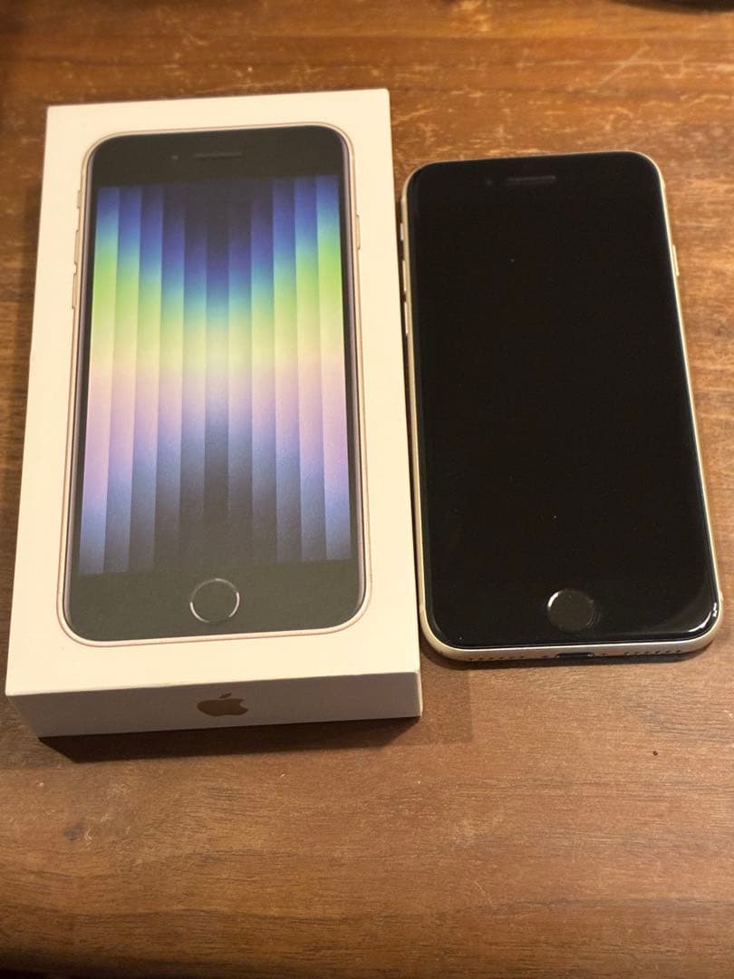 Apple iPhone SE第3世代64GB SIMフリー