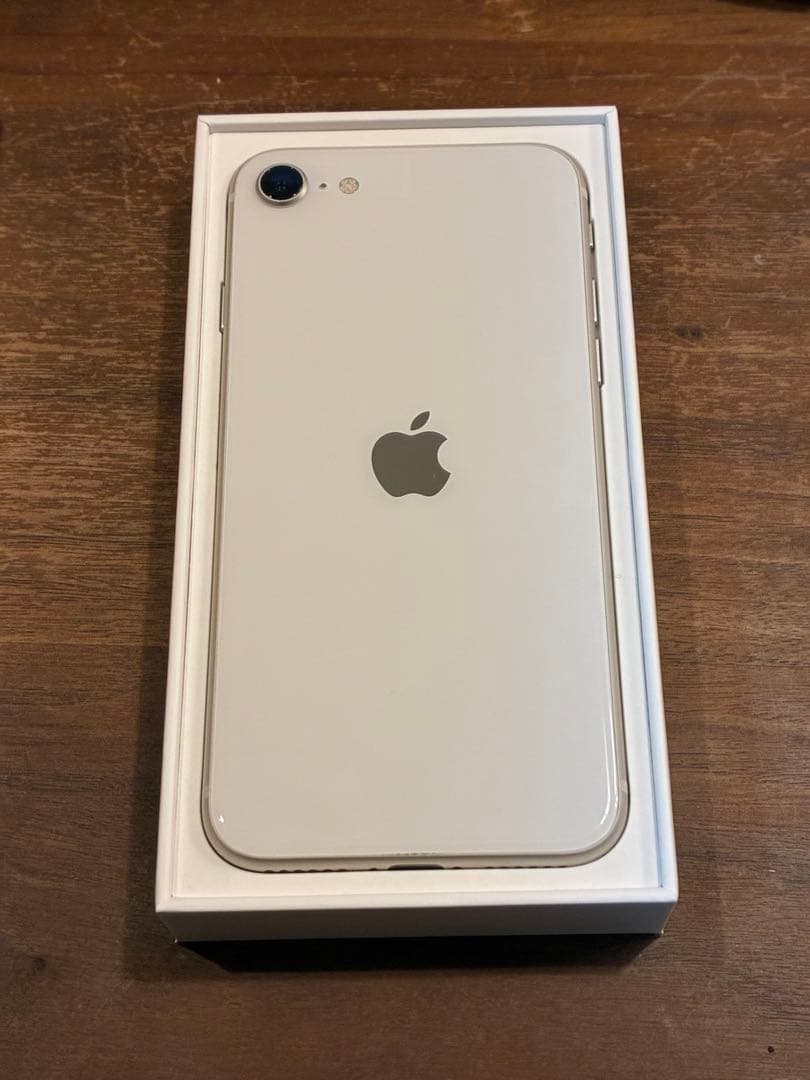 Apple iPhone SE第3世代64GB SIMフリー