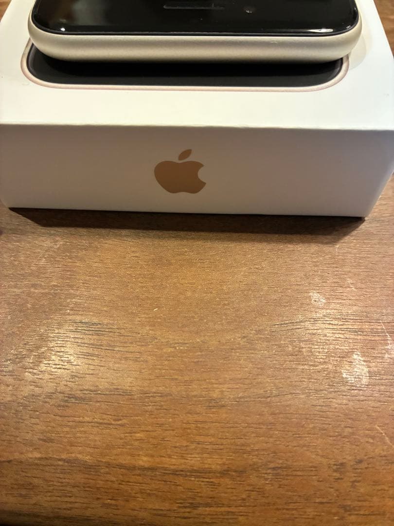 Apple iPhone SE第3世代64GB SIMフリー