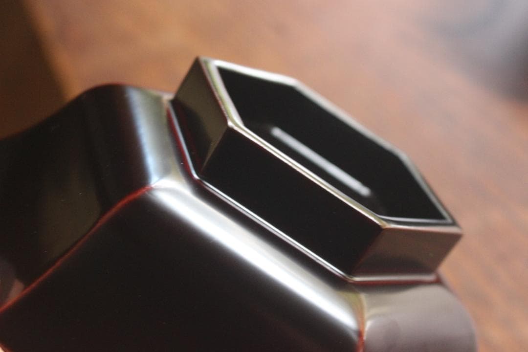 時代逸品！めずらしい六角デザインに極上溜塗の映える煮物椀2点（検輪島塗雑煮椀