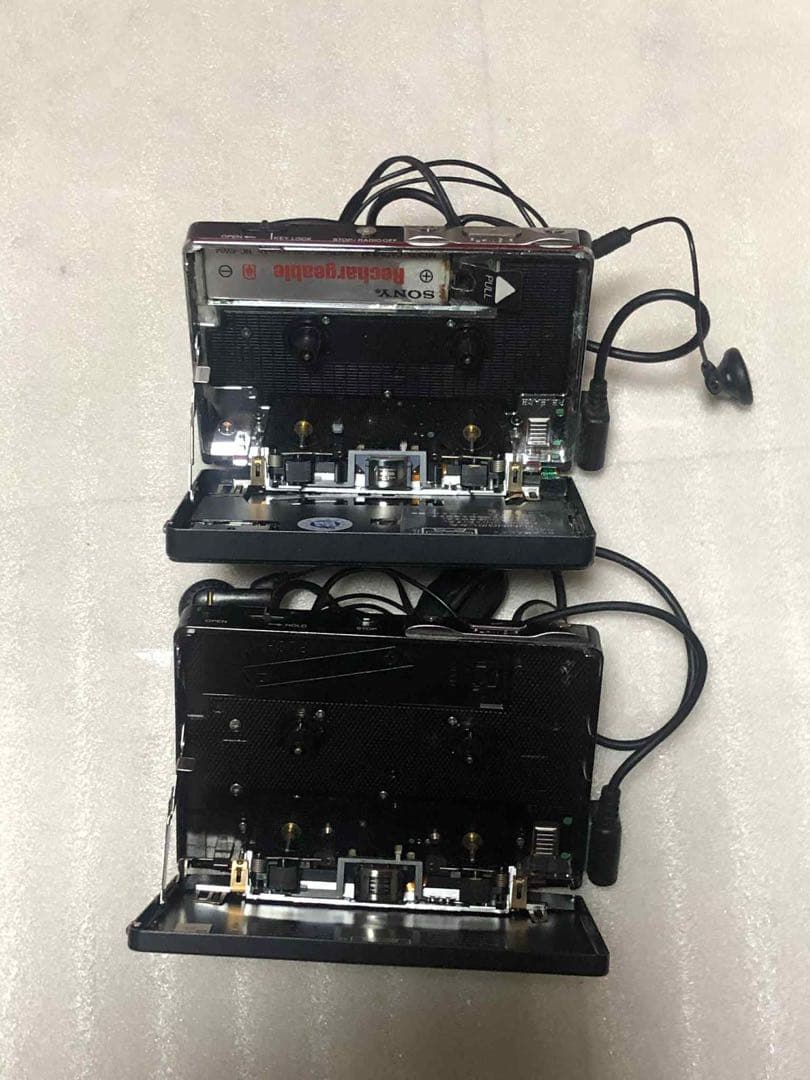 SONY WALKMANソニー ウォークマン カセットプレーヤージャンク品2個