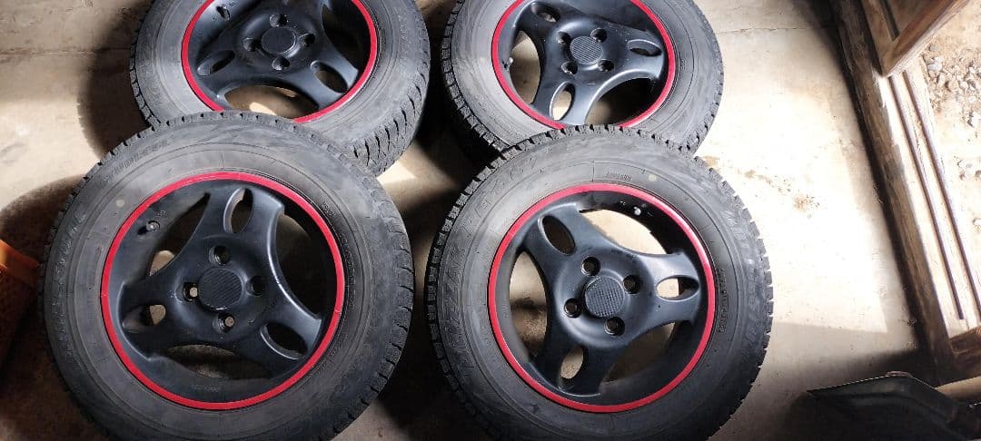 スバルサンバー アルミホイール 13× 4.5 ハブ径60?位 自家塗装