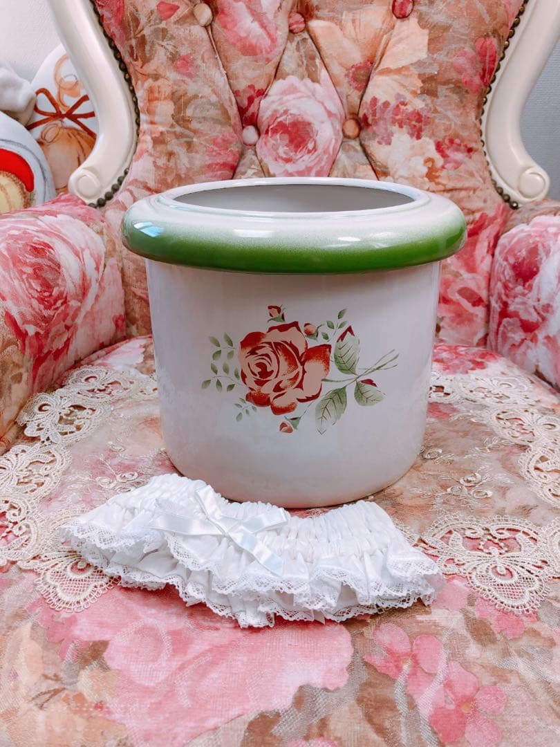 最終価格❣️フリルカバー付 イマンimaneイヴ ダスト缶 ホーロートラッシュ缶