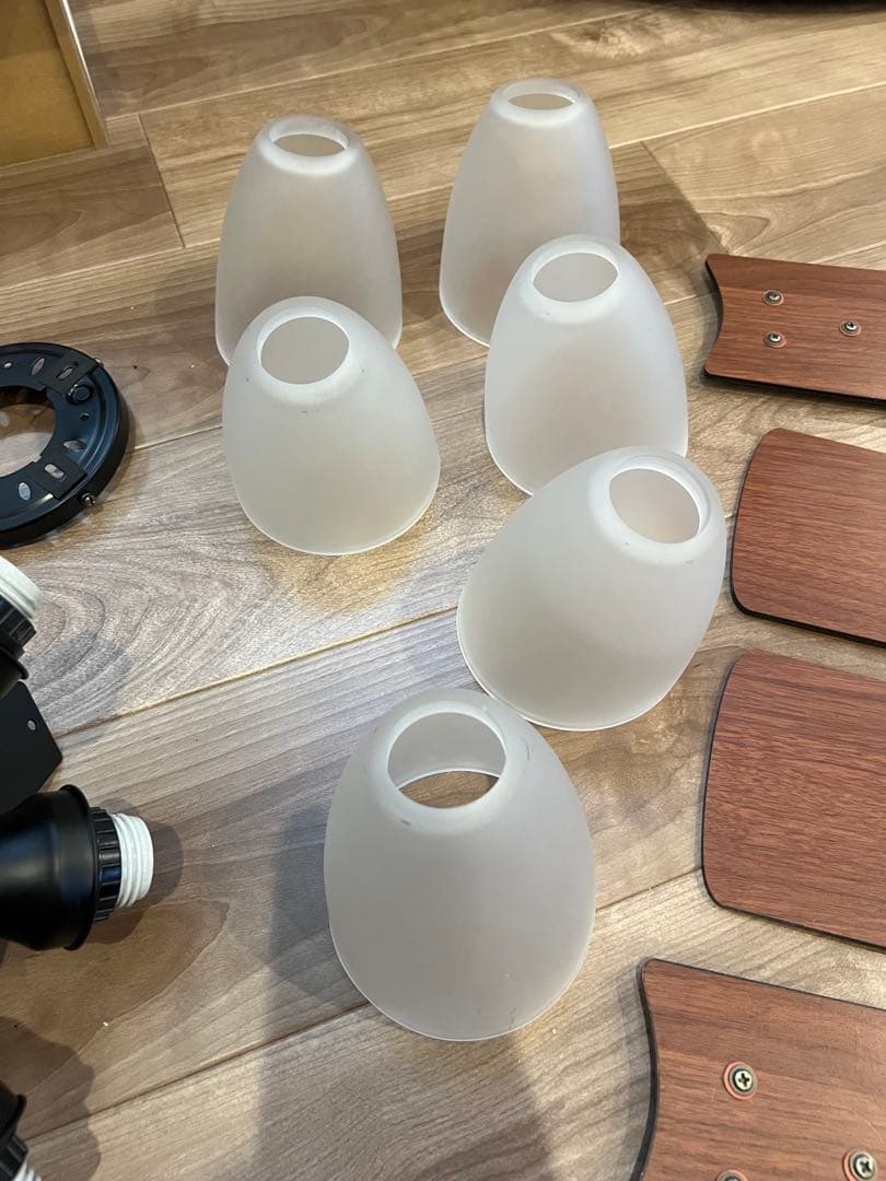 LOWYA　シーリングファンライト