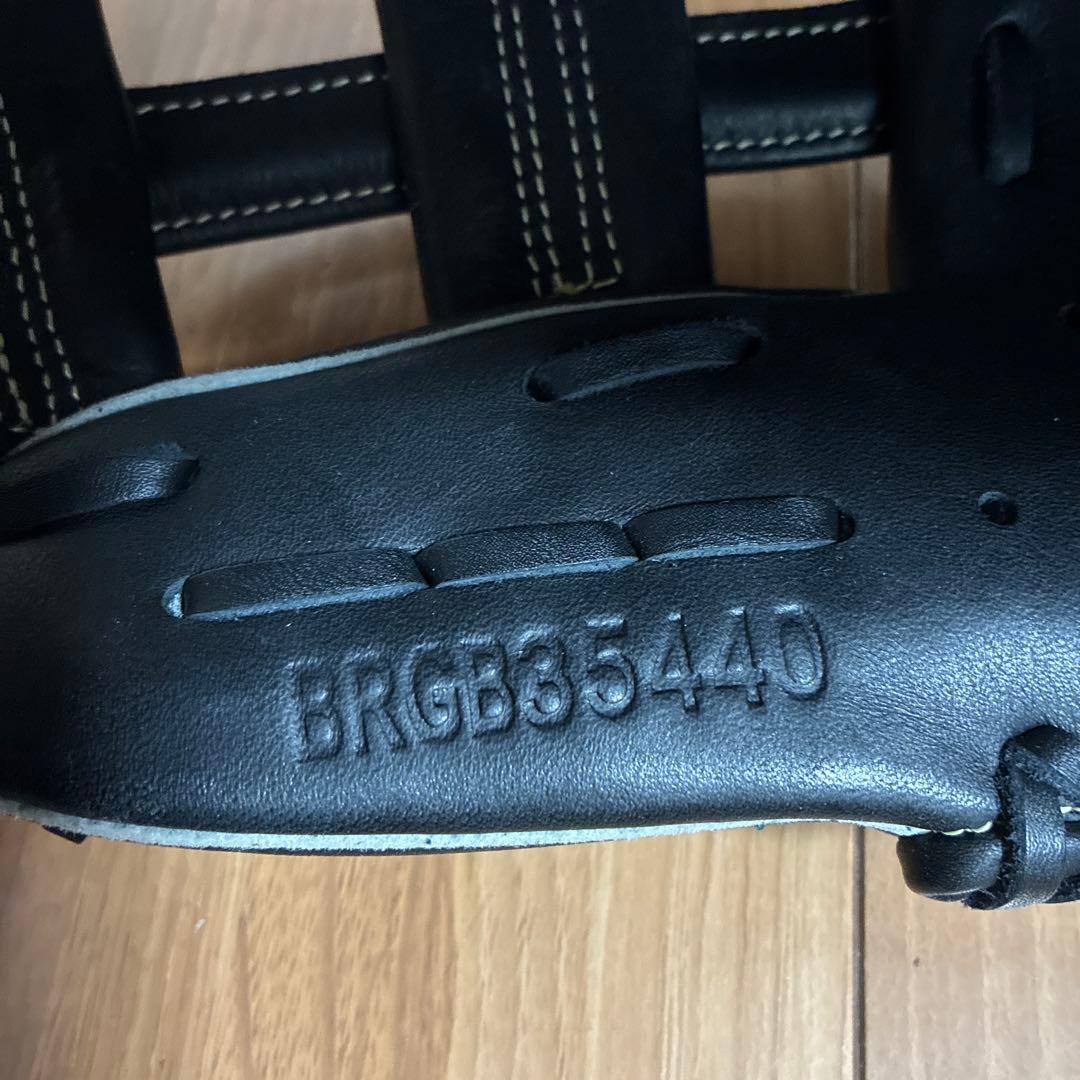 ZETT軟式グローブ黒／プロフェッショナルプレーヤー　※クリーナー&M号2個付き