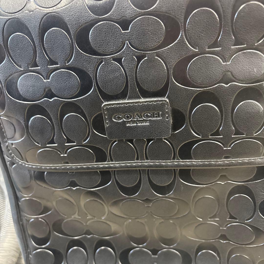 COACH エンボス加工 ブラックショルダーバッグ