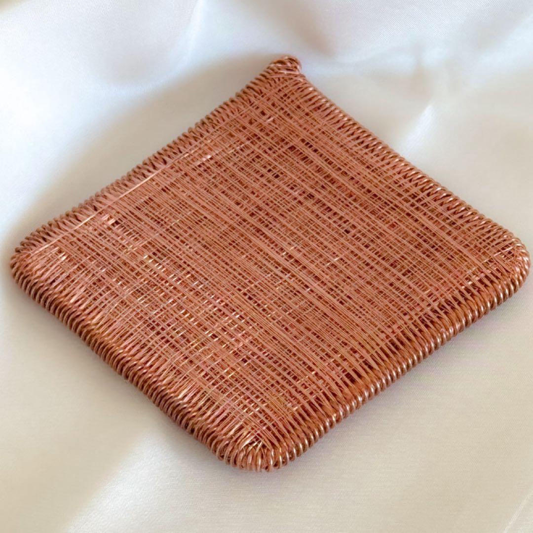 「オーラコイル」Mサイズ 角型　一辺約75mm 携帯用袋（麻製）付き