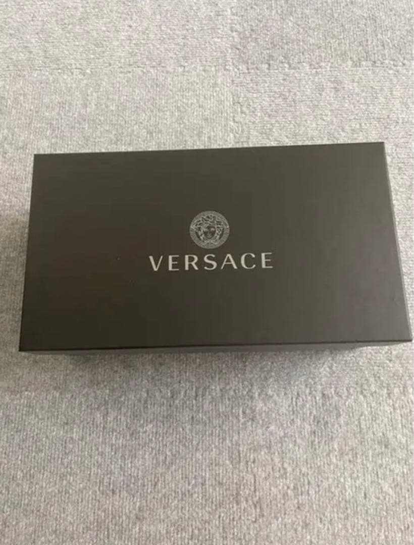 ヴェルサーチェ　レザーサンダル