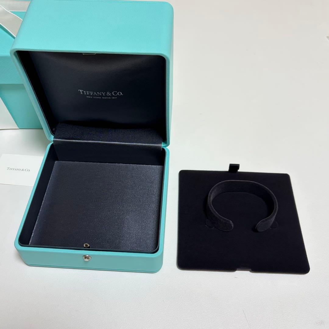 美品　ティファニー　バングルケース　空箱　ブレスレット　腕時計ケース　現行品