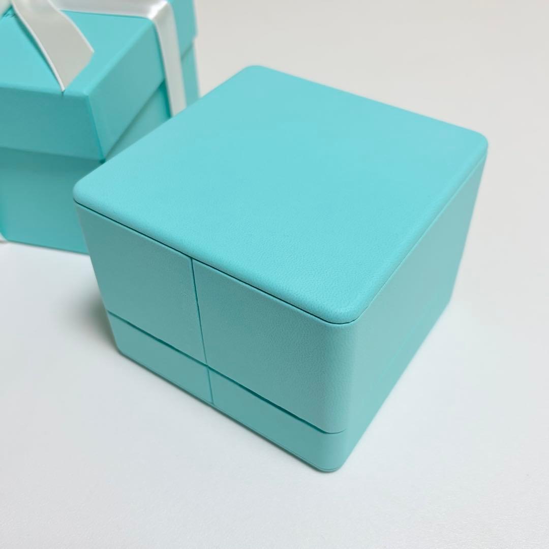 美品　ティファニー　バングルケース　空箱　ブレスレット　腕時計ケース　現行品