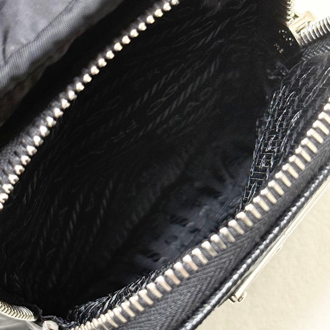 PRADA Re-Nylon スマートフォンケース