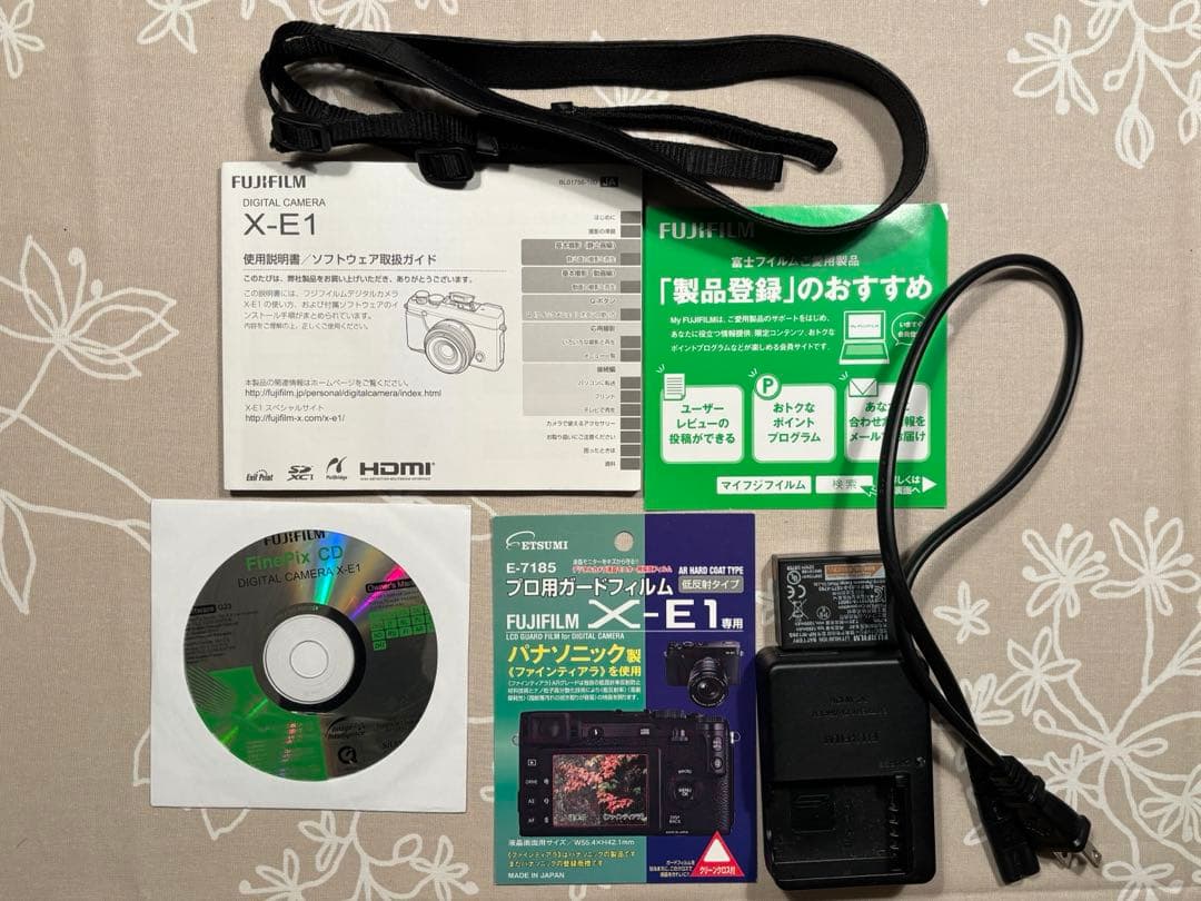富士フイルム　X-E1 シルバー