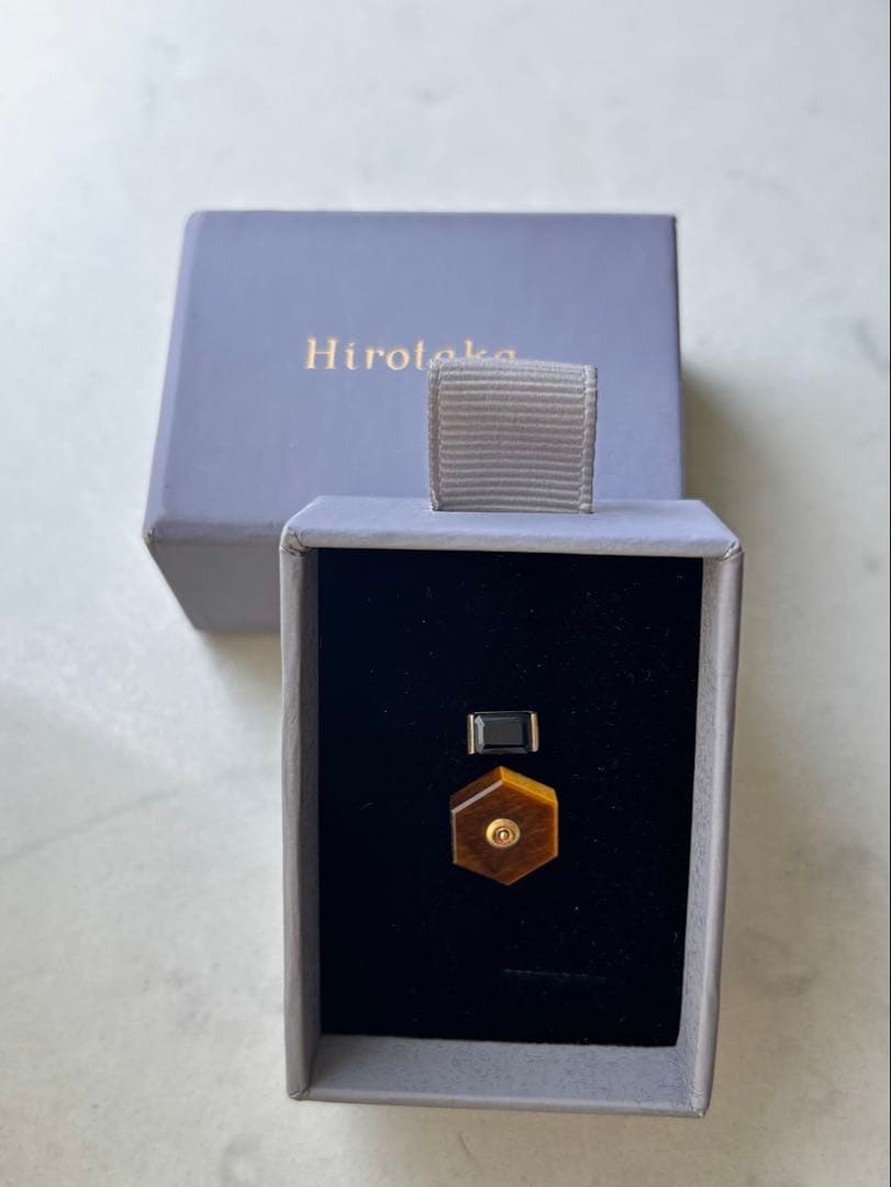 ヒロタカ　ピアス　［オニキス×タイガーアイ］