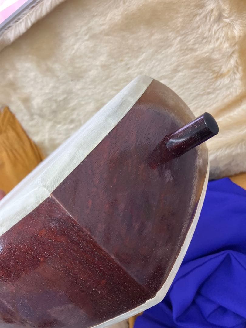 ①三味線 本体 伝統的和柄装飾付き 和楽器 付属品各種 ハードケース付