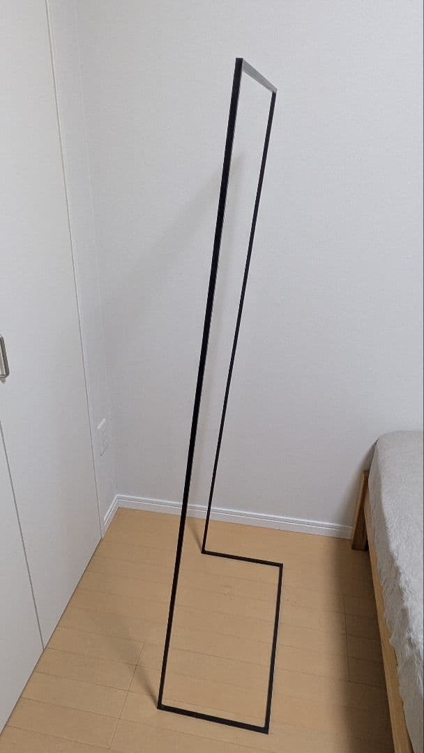 値下げ★ハンガーラック スリム 鉄製　おしゃれ　 完成品　高さ150cm