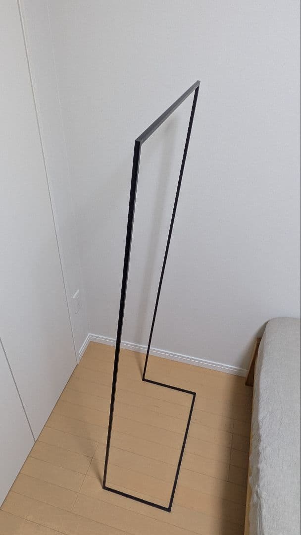 値下げ★ハンガーラック スリム 鉄製　おしゃれ　 完成品　高さ150cm