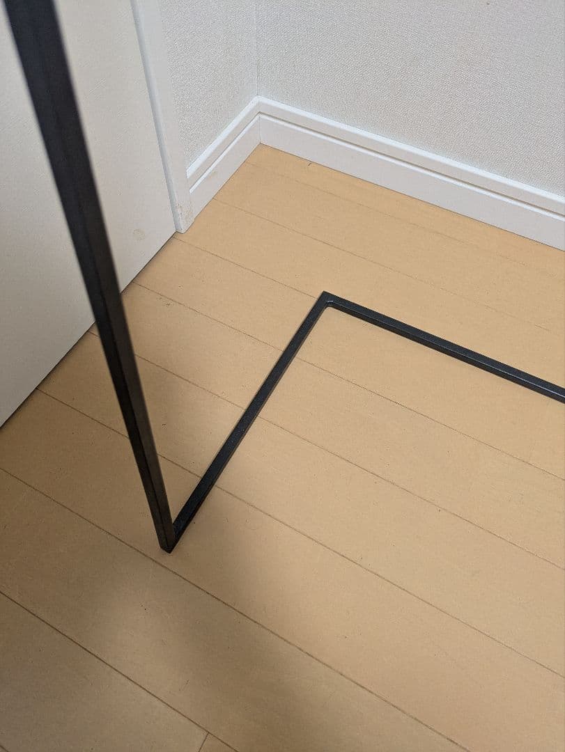 値下げ★ハンガーラック スリム 鉄製　おしゃれ　 完成品　高さ150cm