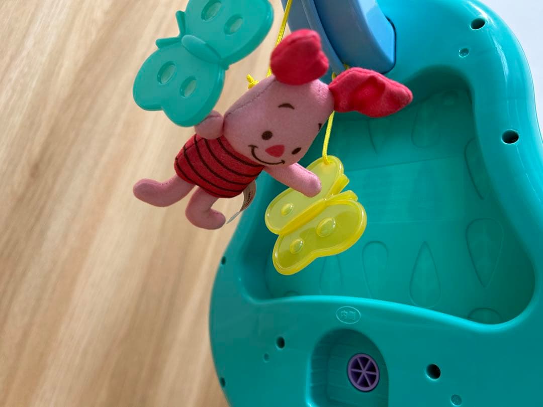 ★新品電池入り★ くまのプーさん　えらべる回転 6WAYジムにへんしんメリー