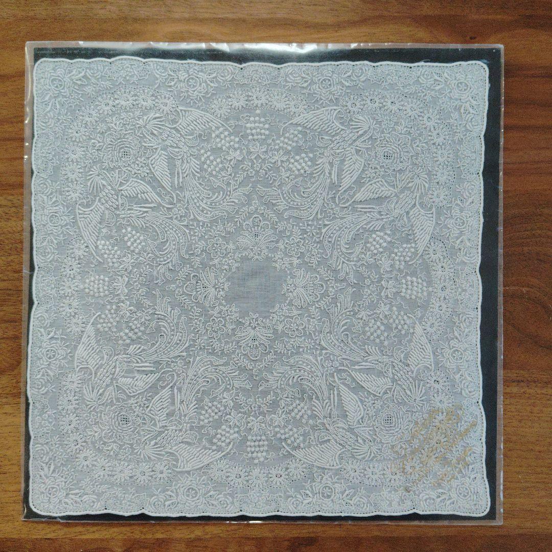 期間限定お値下げ（新品未開封）スワトウ花柄鳳凰刺繍 ハンカチ