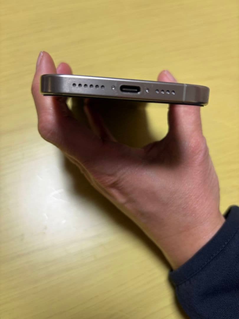 【美品】Apple iPhone 15 pro max 256GB SIMフリー