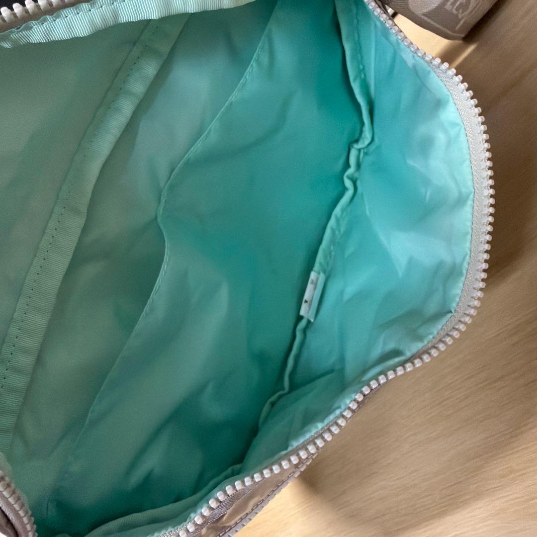 LeSportsac レスポートサックSPUR別ボディバッグ　シルバー