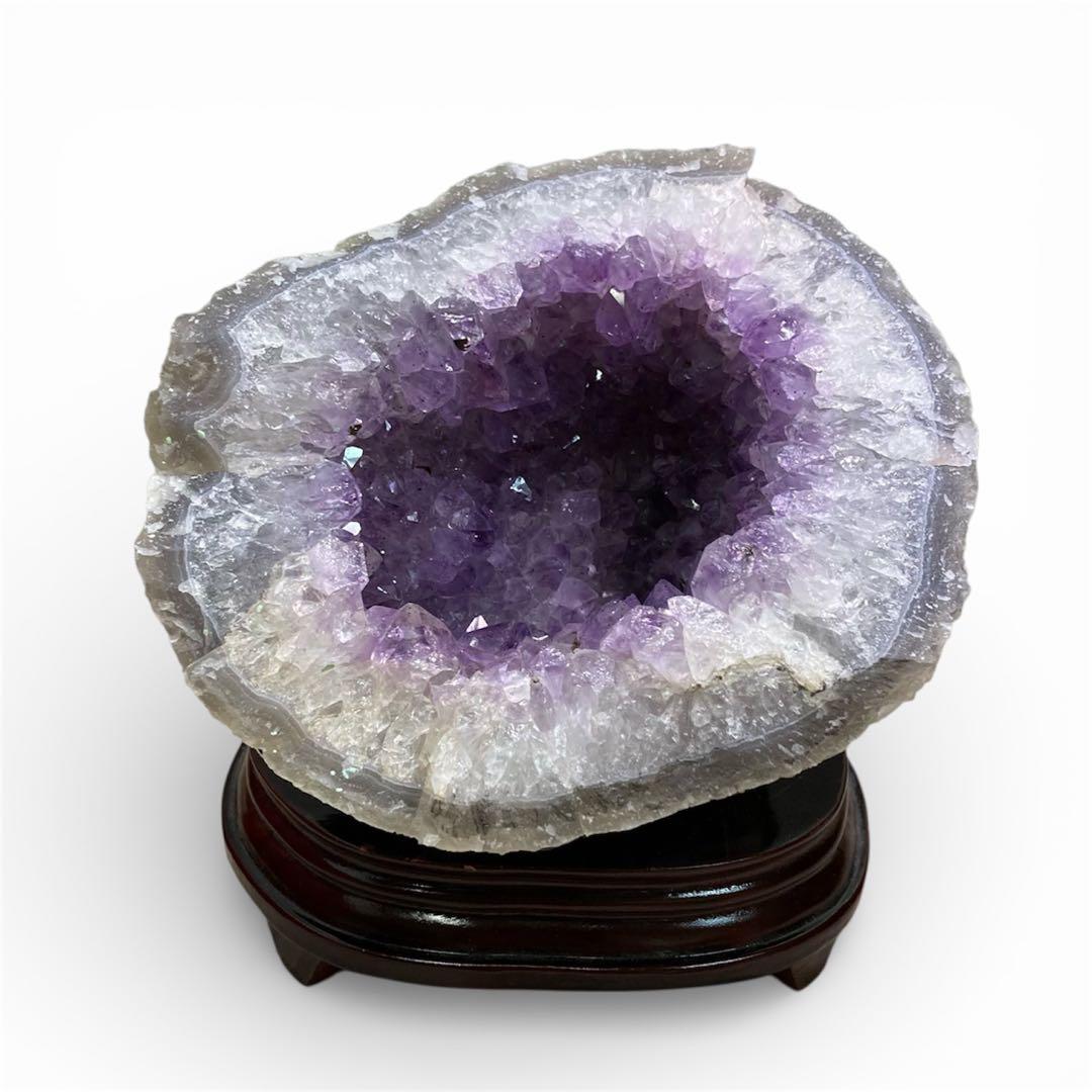 アメジスト クラスター 2.6kg 洞形 約15cm 木製台座 箱付き