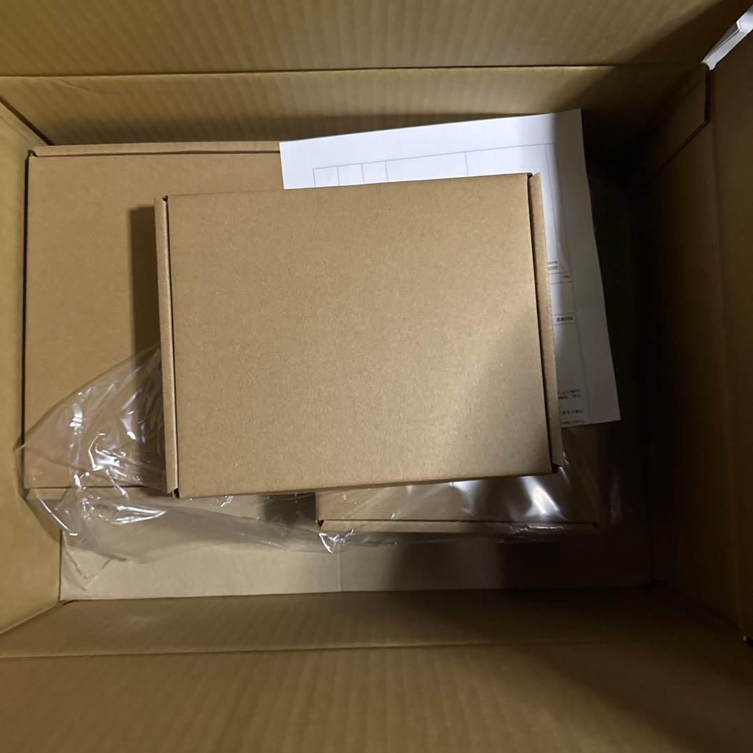 新品未開封 LABUBU 10th Anniversary ボックス