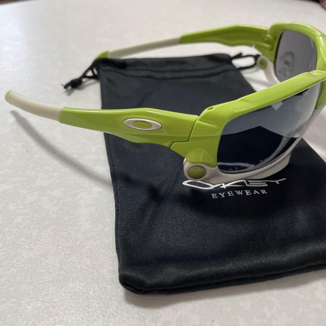 OAKLEY スポーツサングラス グリーン/ホワイト 巾着袋付き