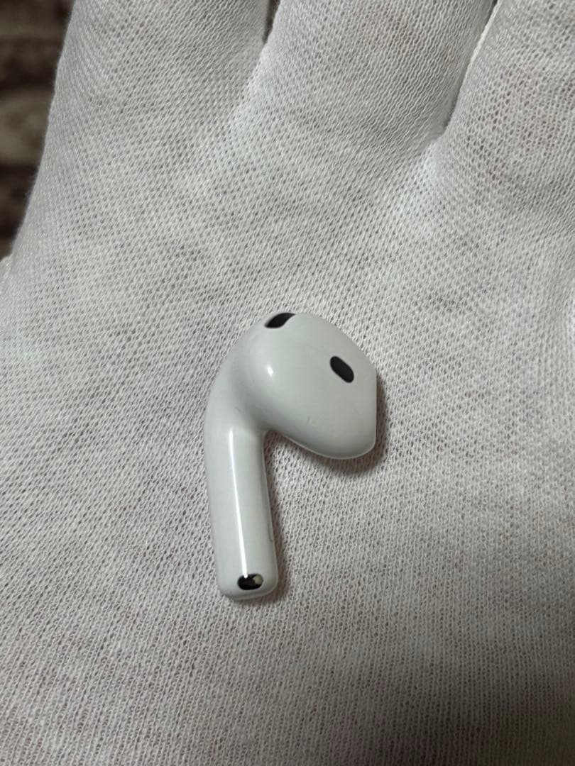 AirPods4 MXP63J/A アクティブノイズキャンセリング非搭載