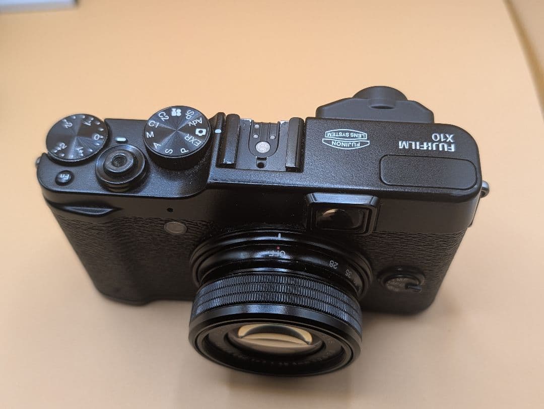 フジ Fujifilm X-10 コンパクトデジタルカメラ