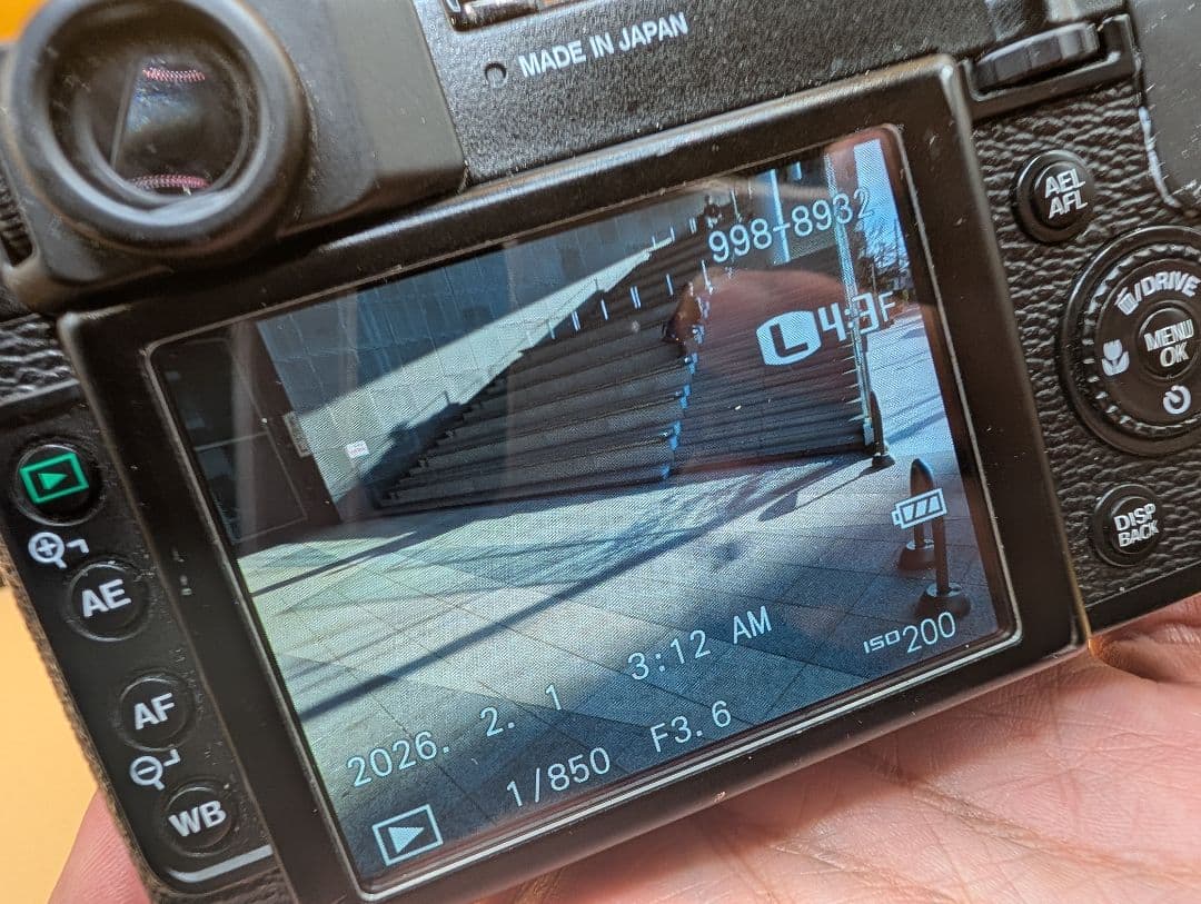 フジ Fujifilm X-10 コンパクトデジタルカメラ